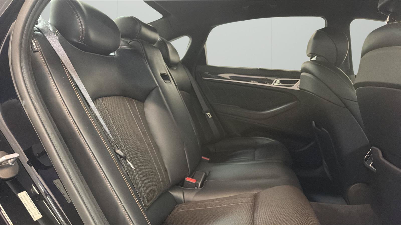 Used 2018 Genesis G80 3.3T Sport AWD/4WD image 13