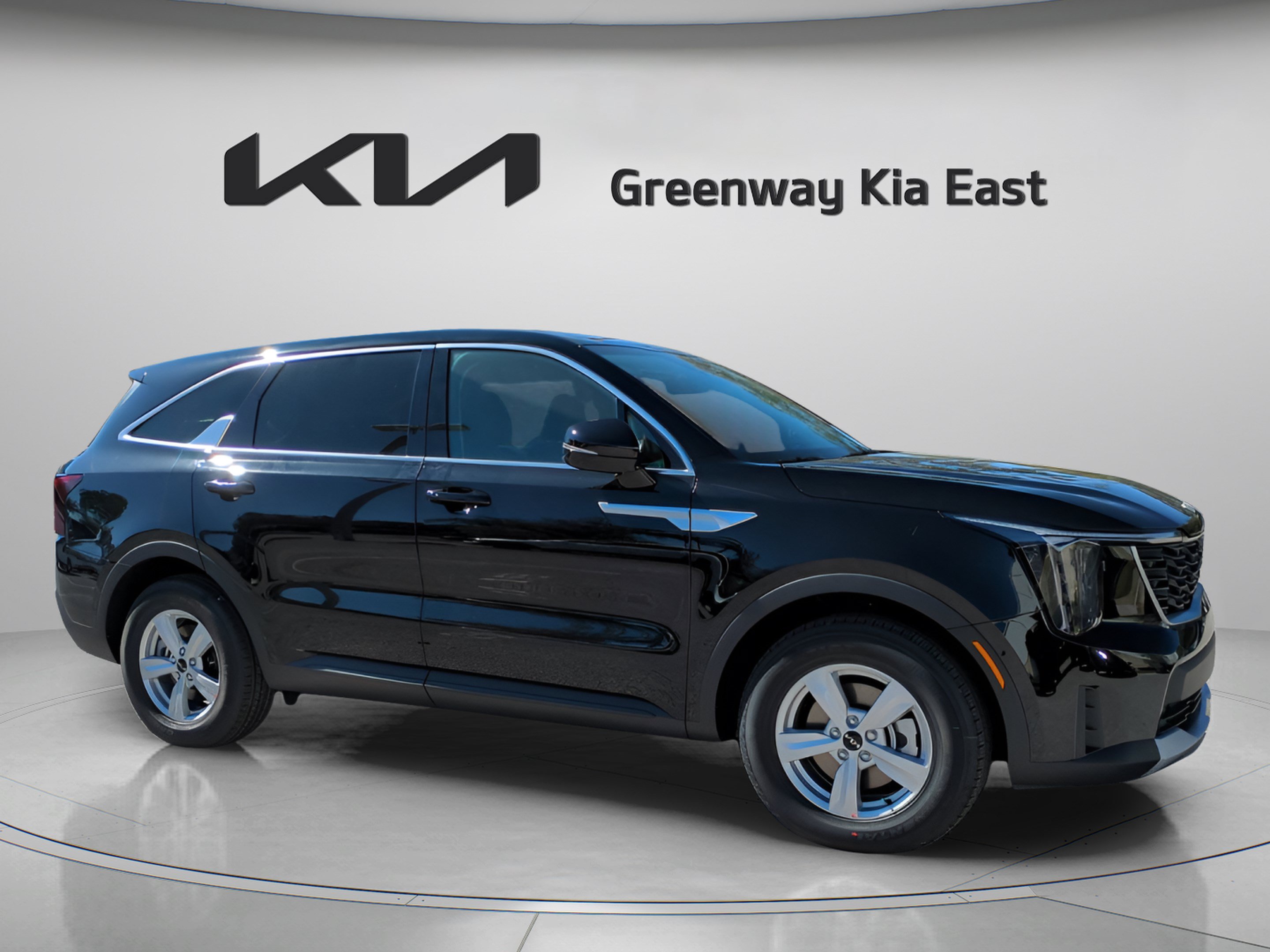 Certified 2026 Kia Sorento LX FWD image 2