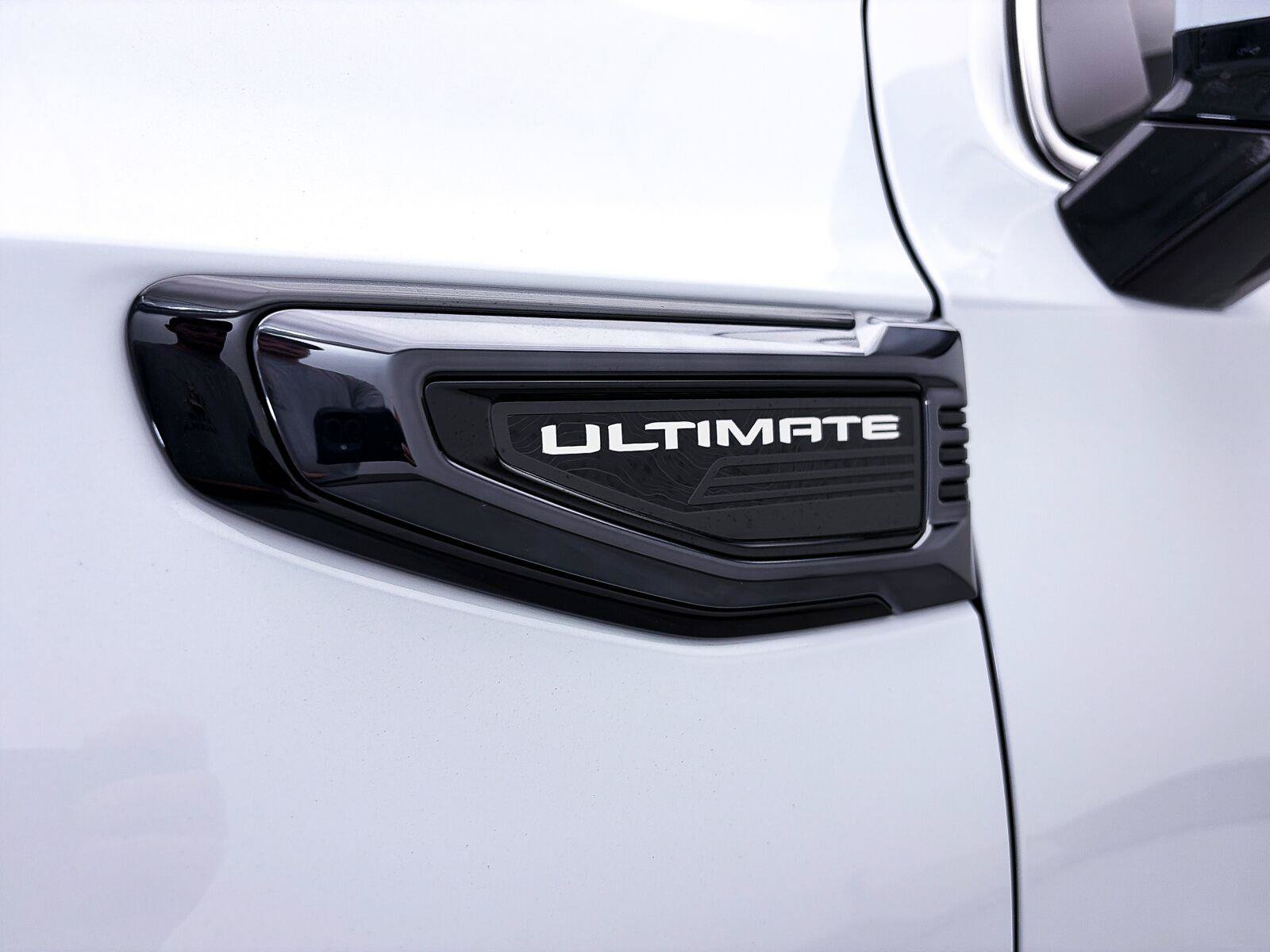 Used 2026 GMC Yukon Denali Ultimate AWD/4WD image 4