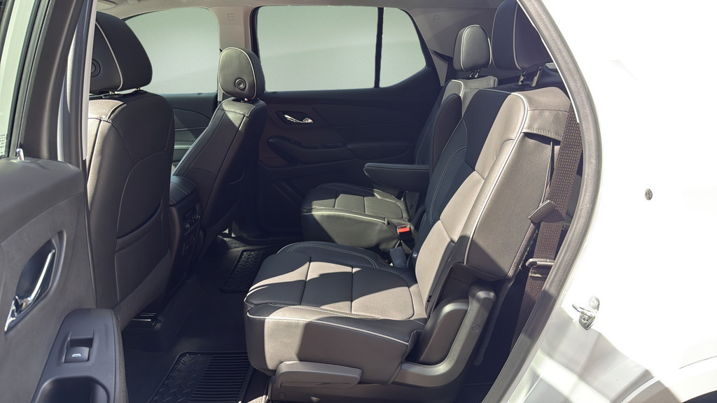 Used 2021 Chevrolet Traverse High Country AWD/4WD image 15