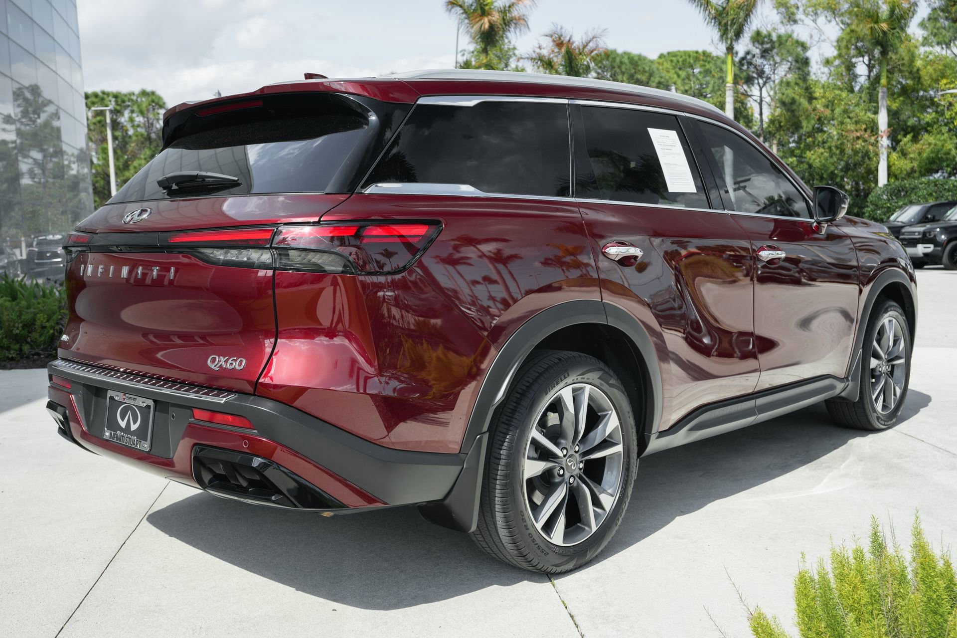 Used 2023 INFINITI QX60 Luxe image 23