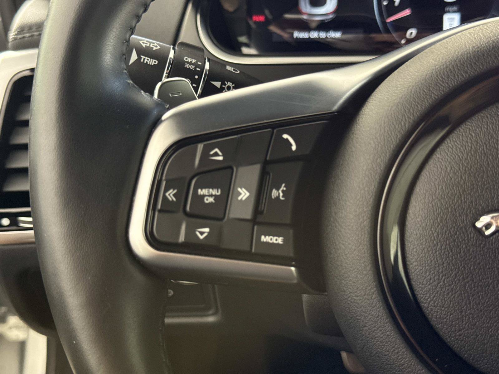 Used 2023 Jaguar F-TYPE Coupe RWD image 25