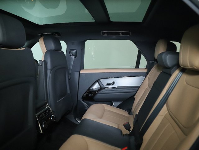 Used 2024 Land Rover Range Rover Sport Dynamic SE AWD/4WD image 19