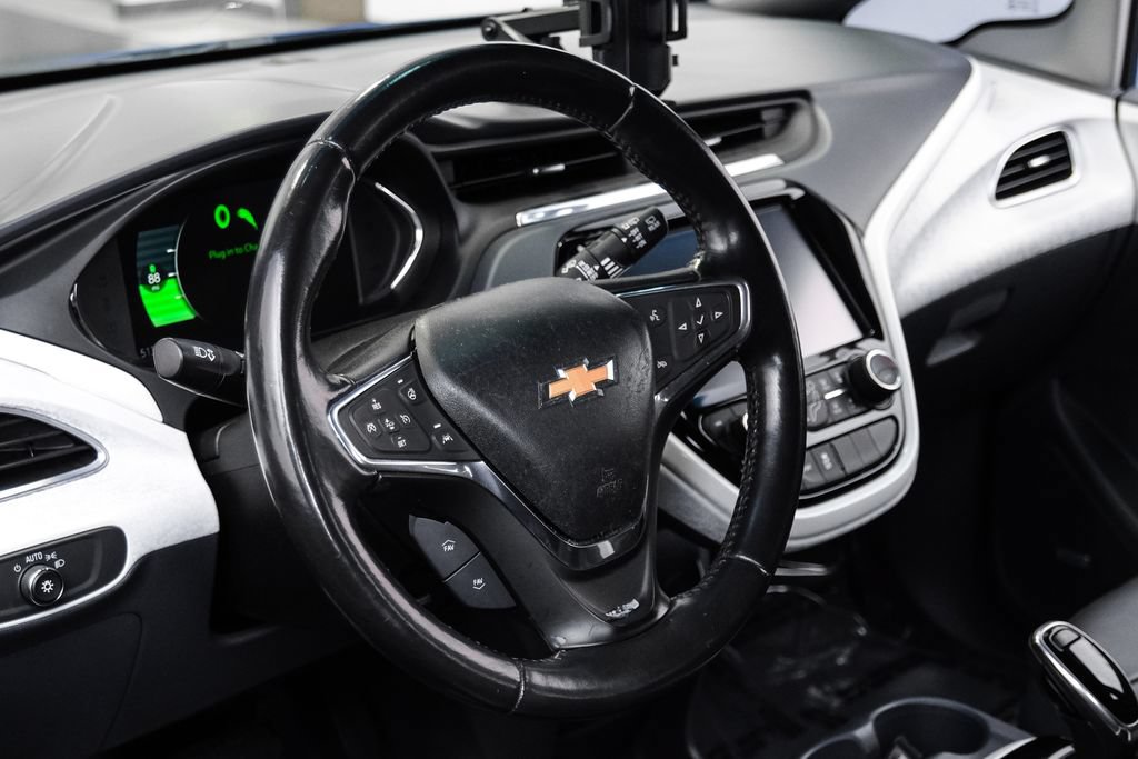 Used 2020 Chevrolet Bolt Premier w/ Infotainment Package FWD image 15