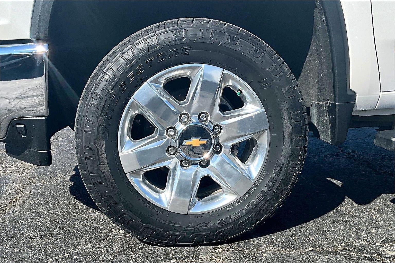 Used 2021 Chevrolet Silverado 2500 LTZ w/ LTZ Premium Package AWD/4WD image 9