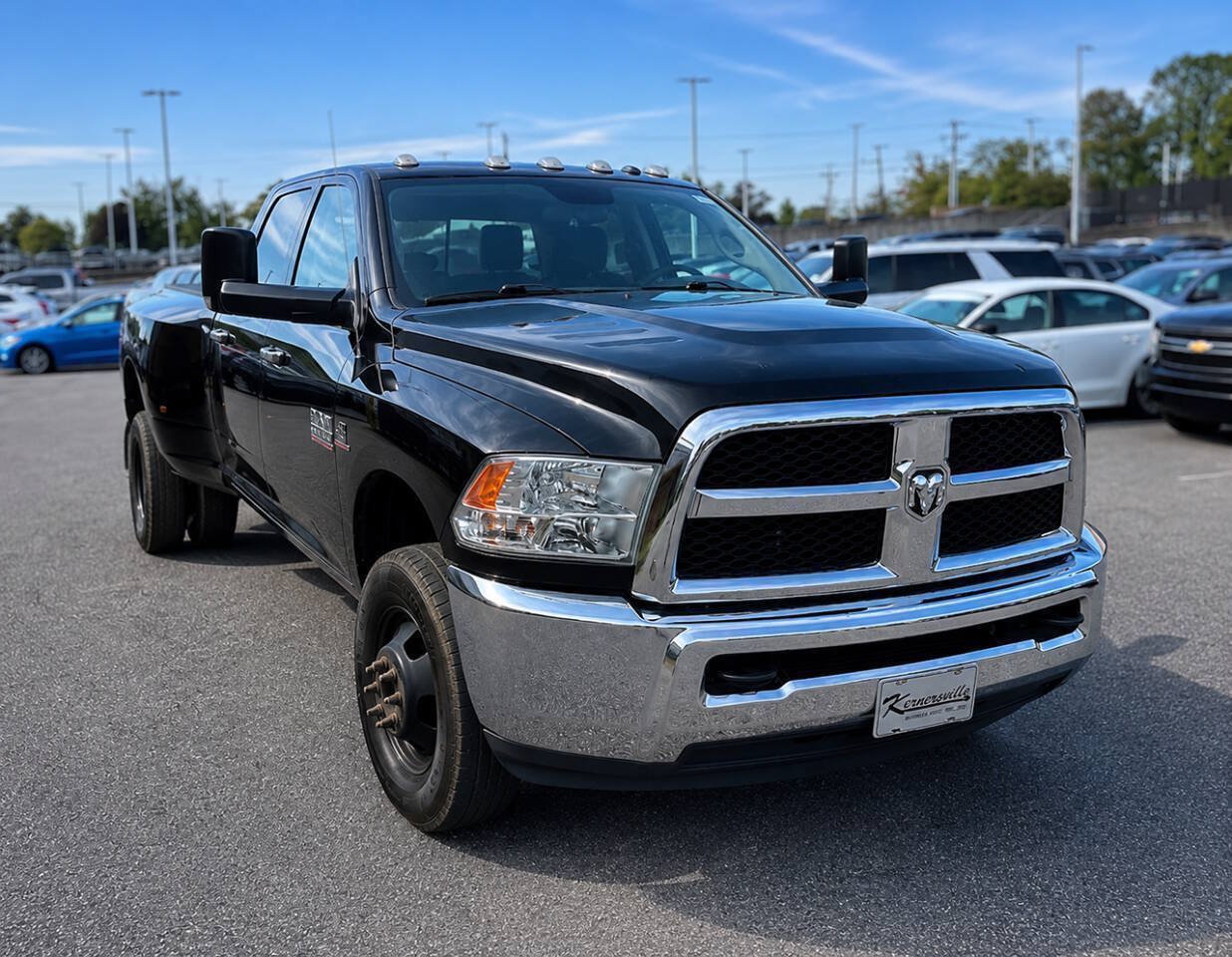 Used 2018 RAM 3500 SLT AWD/4WD image 3