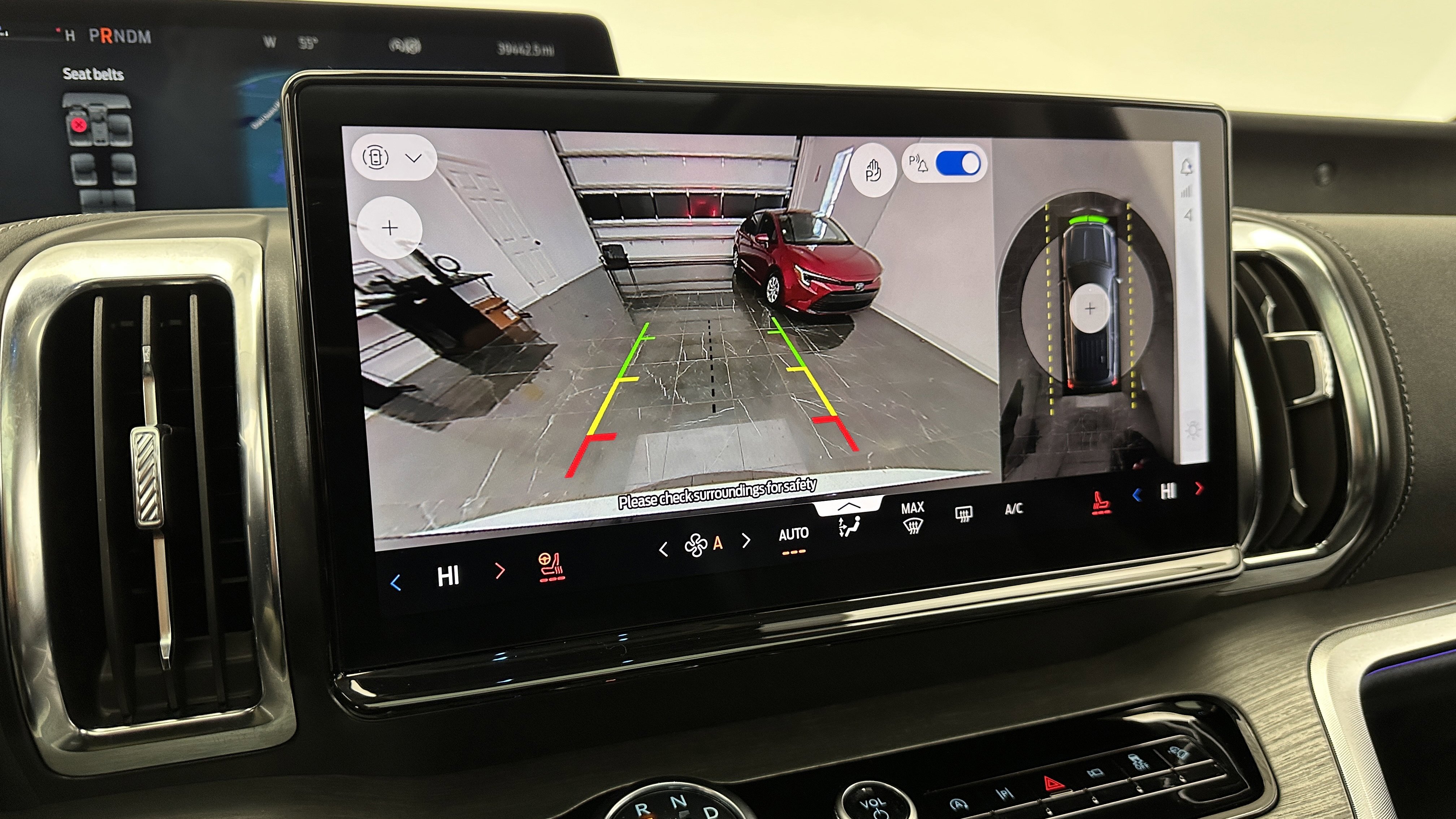 Used 2025 Ford Expedition Platinum image 42