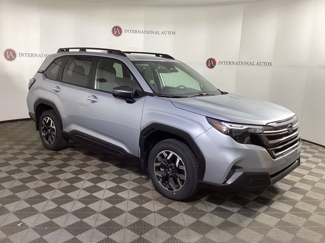 Used 2025 Subaru Forester Premium image 3