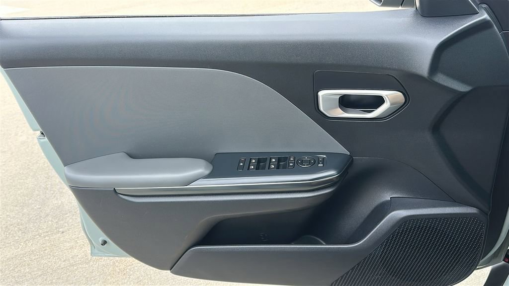 Used 2025 Kia K4 LXS FWD image 19