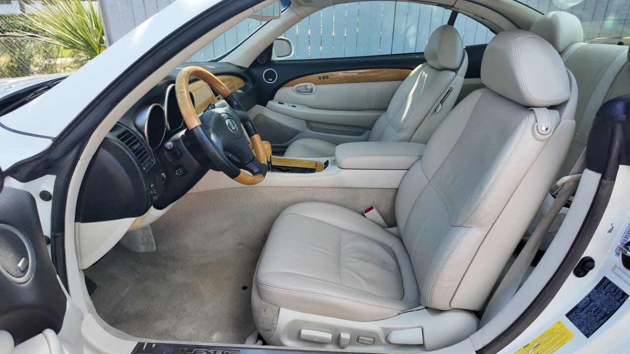 Used 2004 Lexus SC 430 Convertible image 11