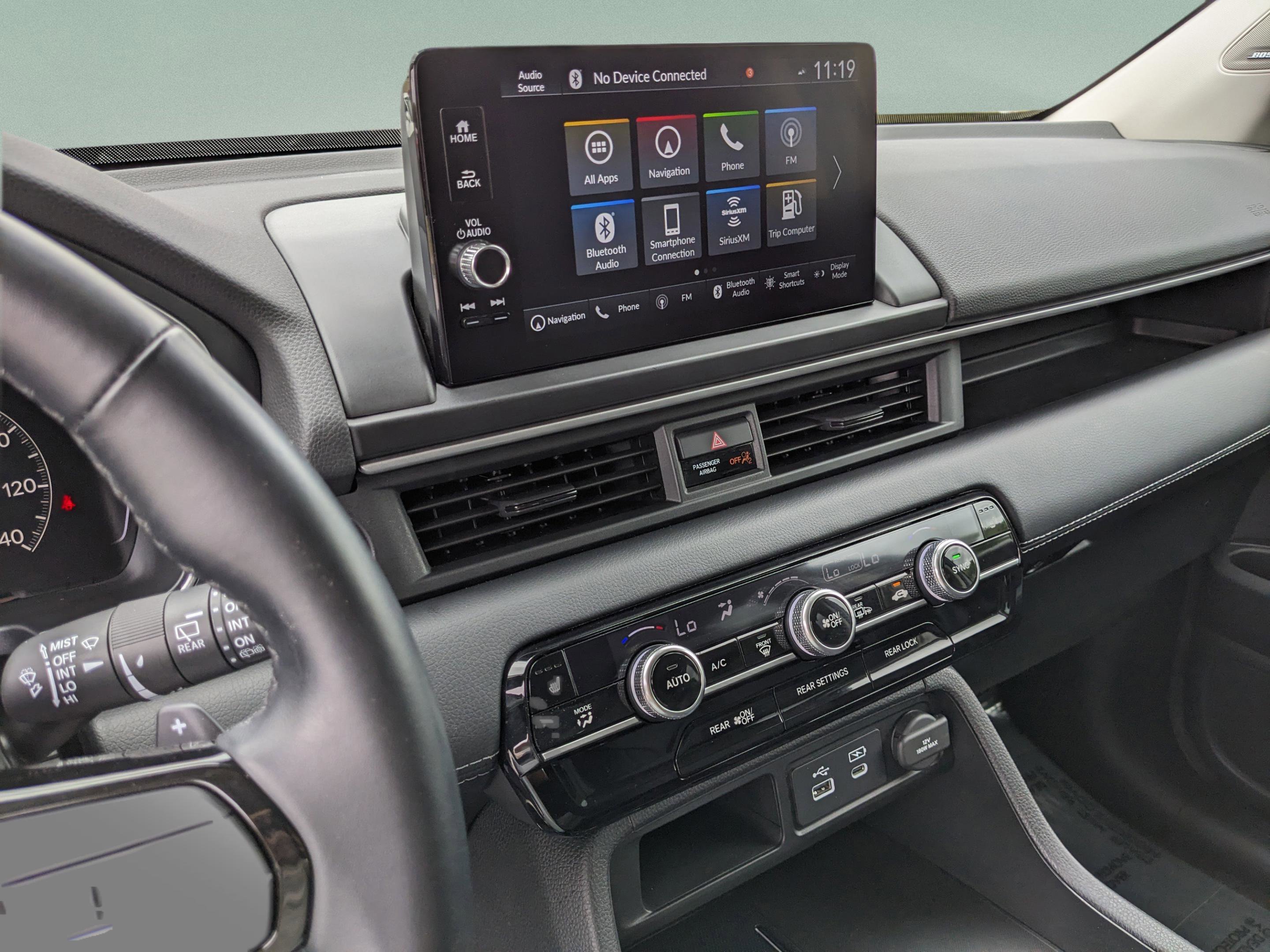 Used 2025 Honda Pilot Touring image 30