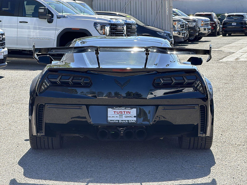 Used 2017 Chevrolet Corvette Z06 RWD image 6