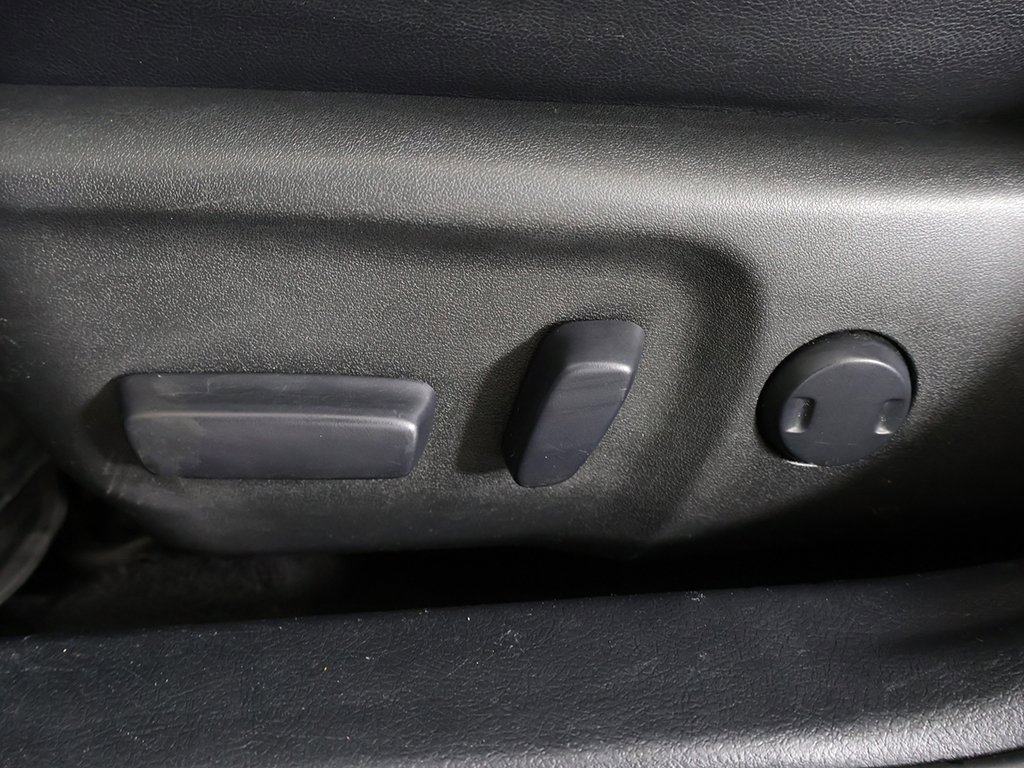 Used 2015 Toyota Camry SE image 29