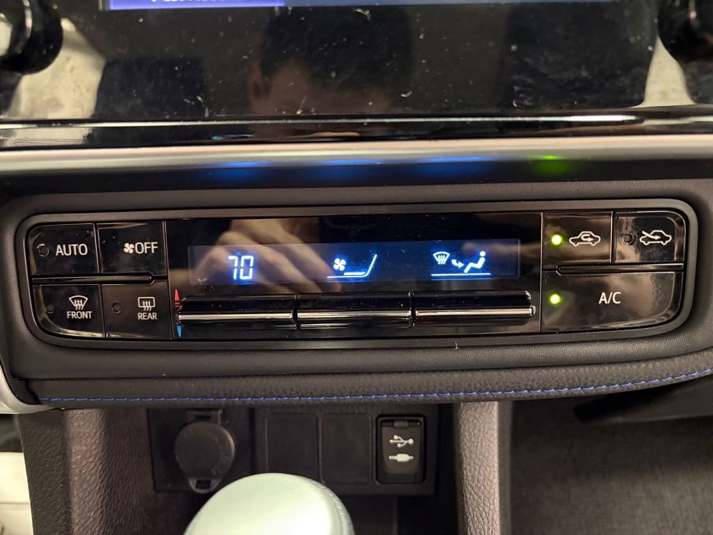 Used 2017 Toyota Corolla SE FWD image 16