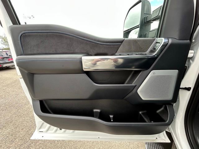 Used 2025 Ford F450 Platinum AWD/4WD image 34
