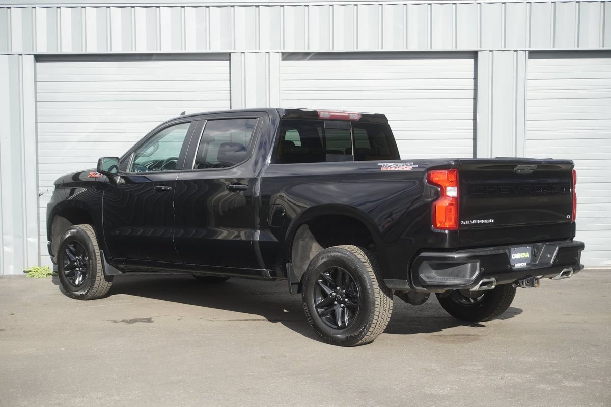 Used 2021 Chevrolet Silverado 1500 LT Trail Boss w/ Convenience Package II AWD/4WD image 3