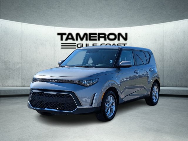 Used 2025 Kia Soul LX w/ LX Technology Package FWD image 1