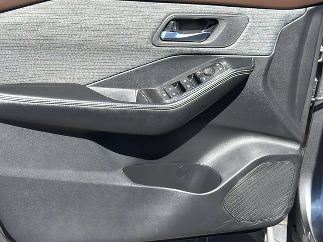 Certified 2023 Nissan Rogue SV FWD image 23