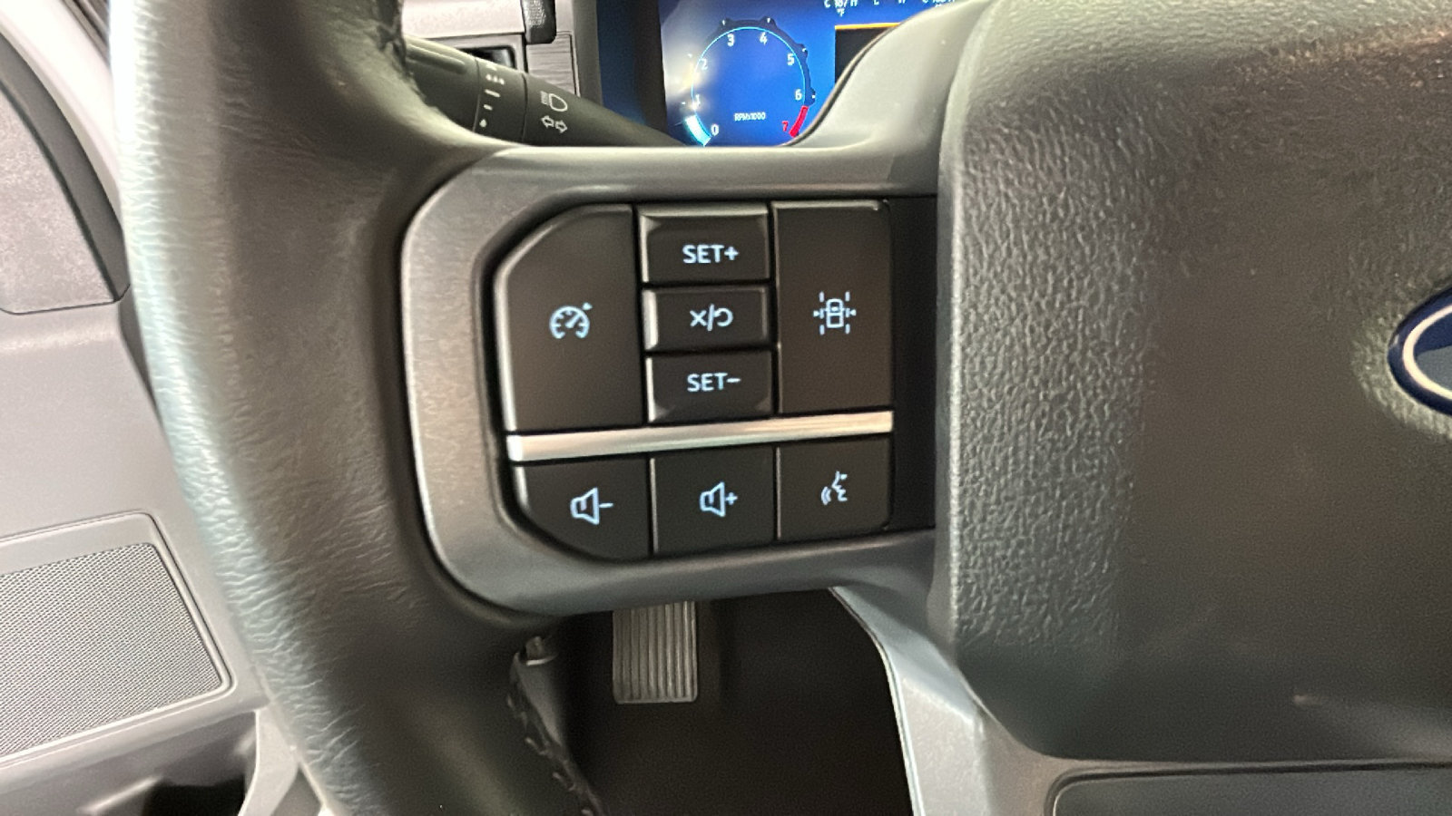 Used 2025 Ford F150 XLT AWD/4WD image 19