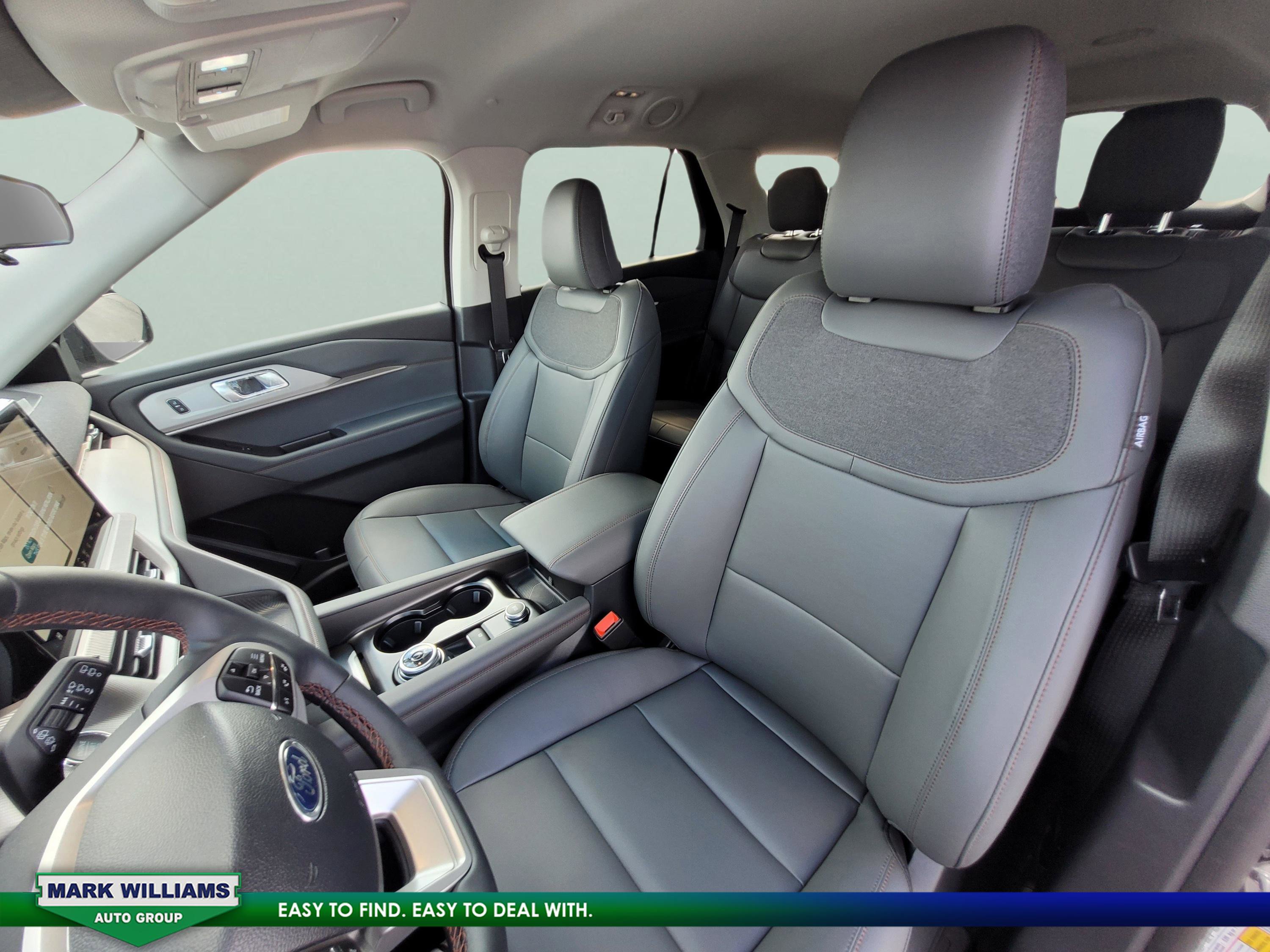 Used 2025 Ford Explorer Active w/ Active Comfort Package image 27