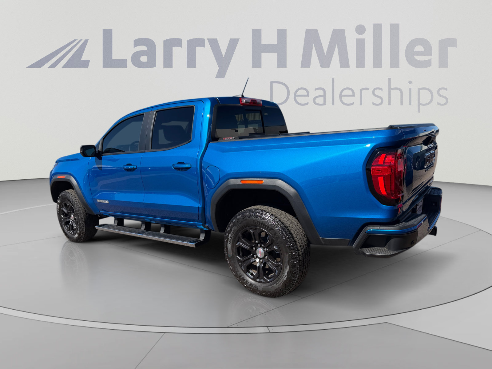 Used 2024 GMC Canyon Elevation w/ Convenience Package RWD image 3