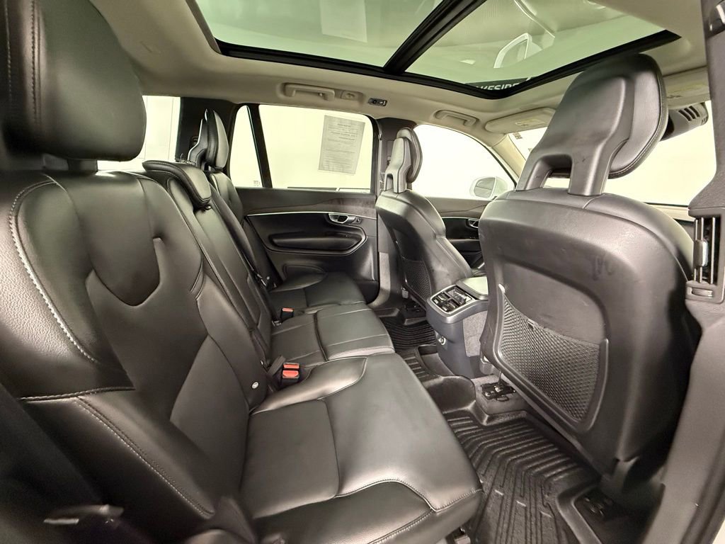 Used 2020 Volvo XC90 T5 Momentum image 16