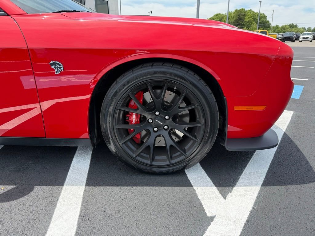 Used 2015 Dodge Challenger SRT Hellcat RWD image 11