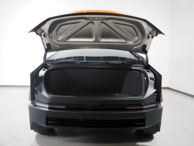 Used 2024 Tesla Cybertruck AWD Crew Cab image 56