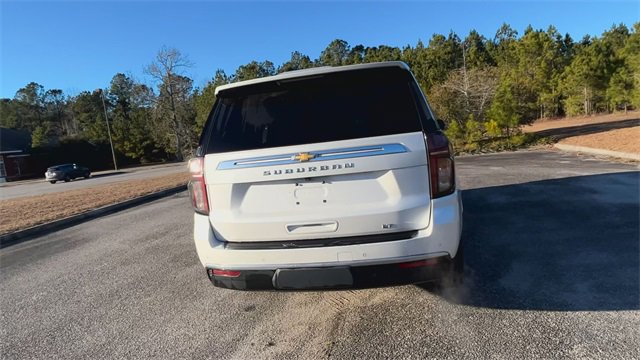 Used 2022 Chevrolet Suburban LT image 9