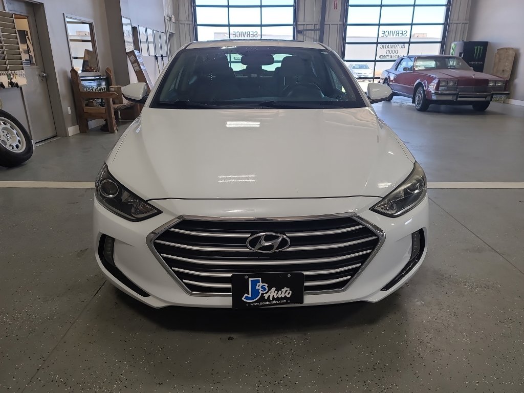 Used 2017 Hyundai Elantra Value Edition image 3