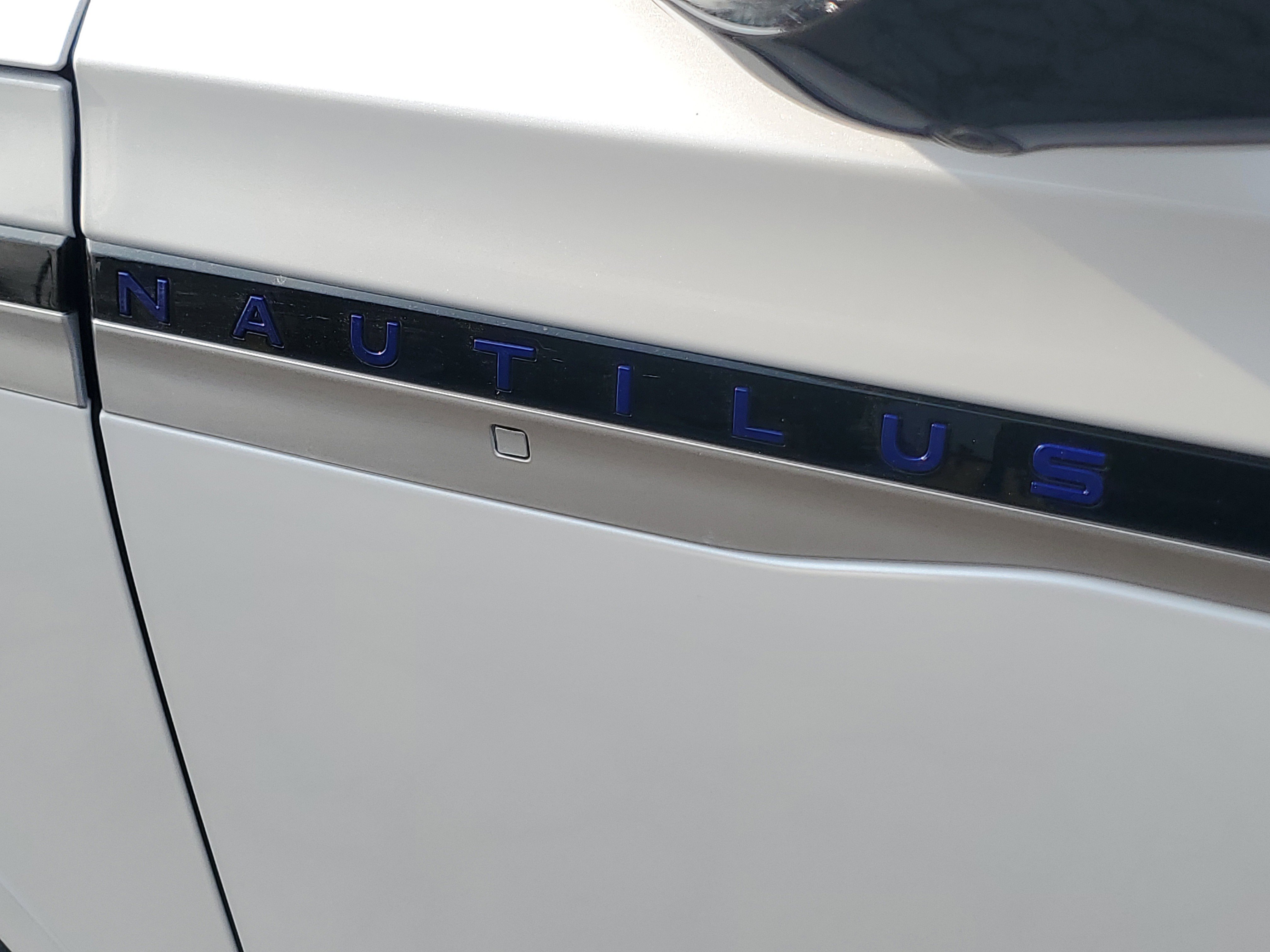 New 2026 Lincoln Nautilus Reserve image 7