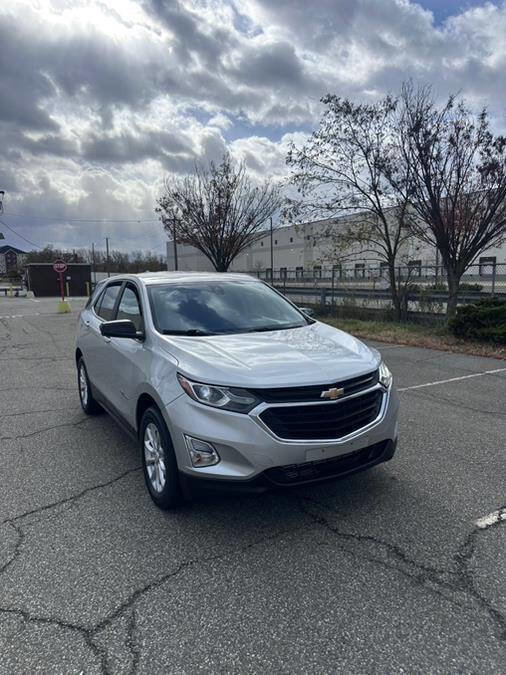 Used 2021 Chevrolet Equinox LT w/ LPO, Cargo Package image 2