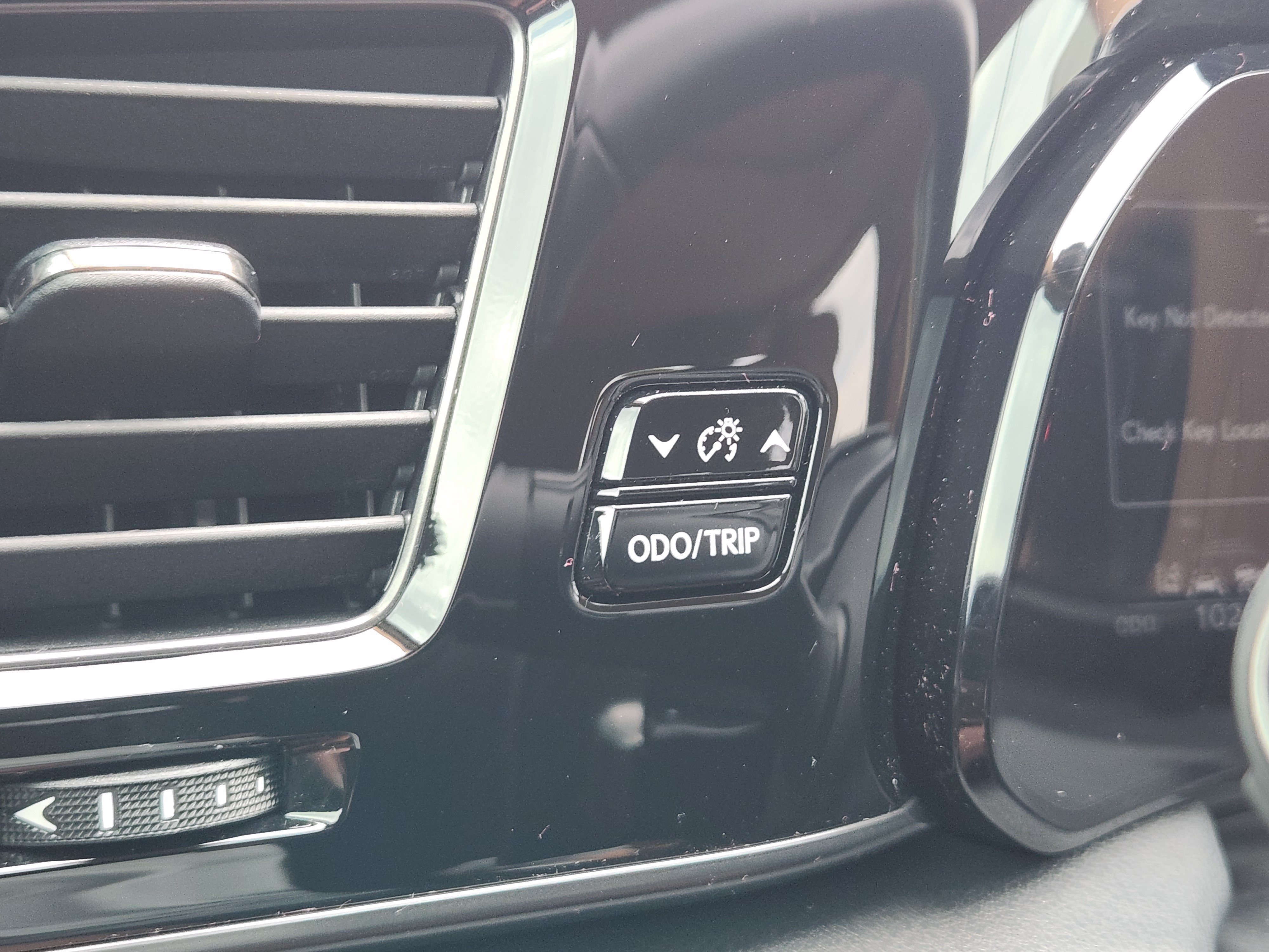 Certified 2025 Lexus NX 250 FWD w/ Accessory Package (Z1) image 36