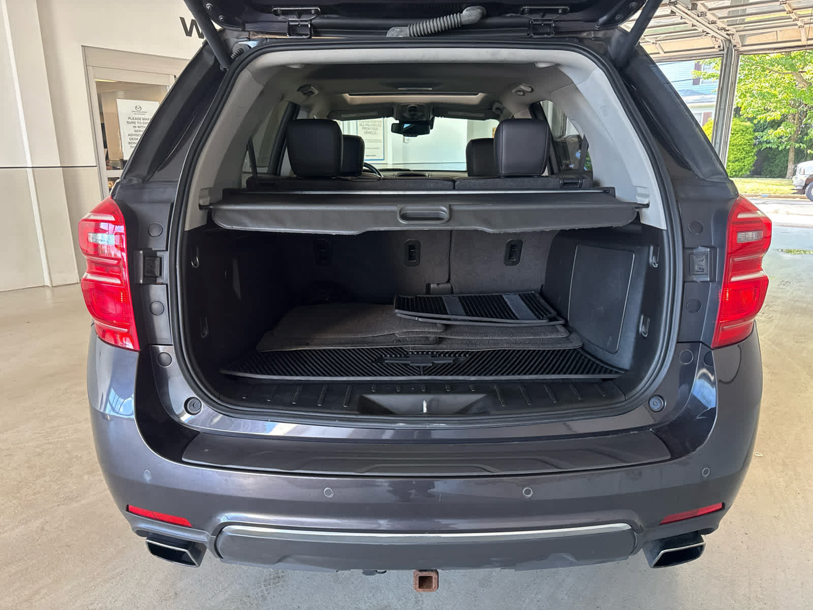 Used 2016 Chevrolet Equinox LTZ w/ Enhanced Convenience Package AWD/4WD image 23