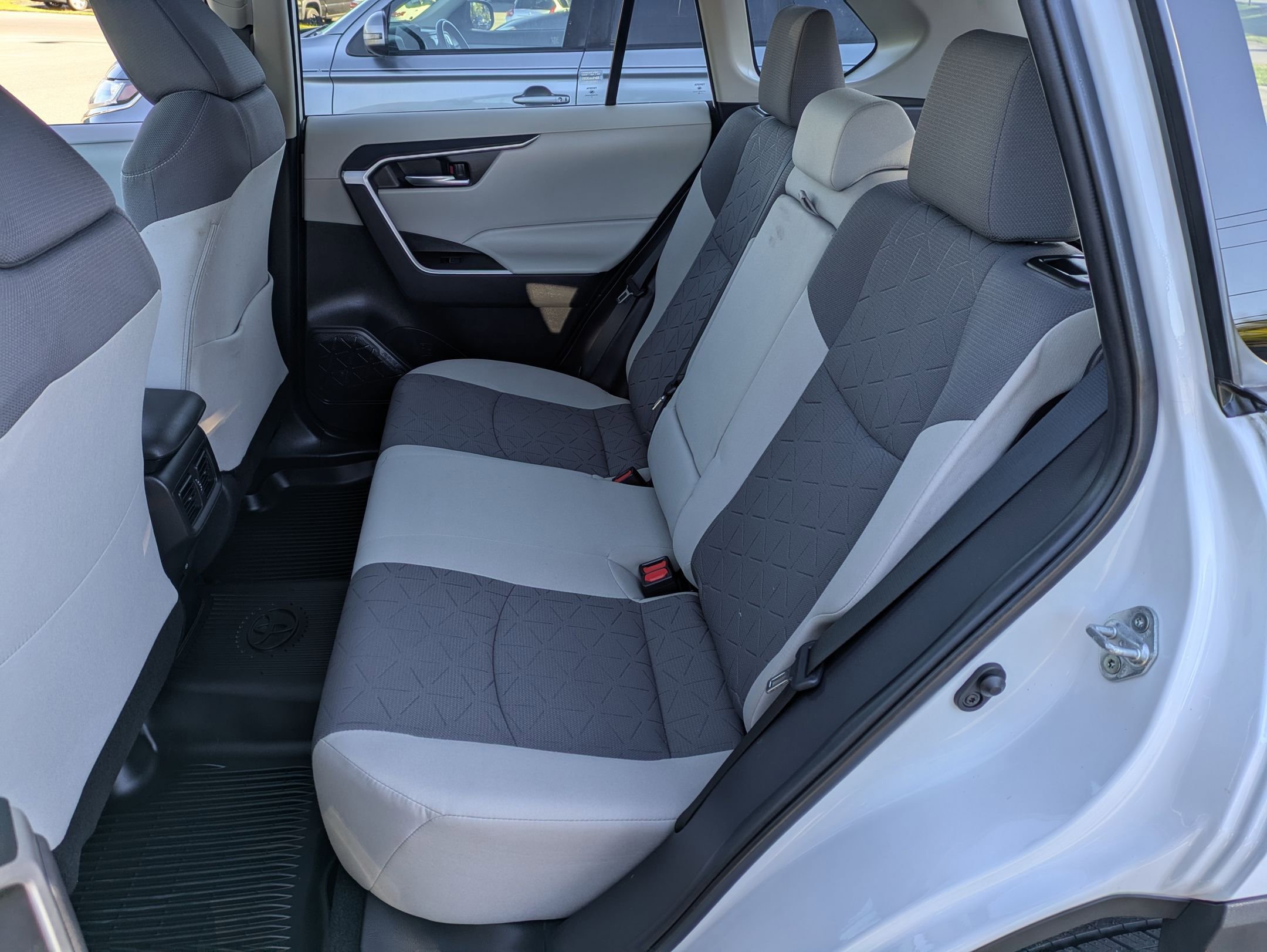 Certified 2022 Toyota RAV4 XLE image 21