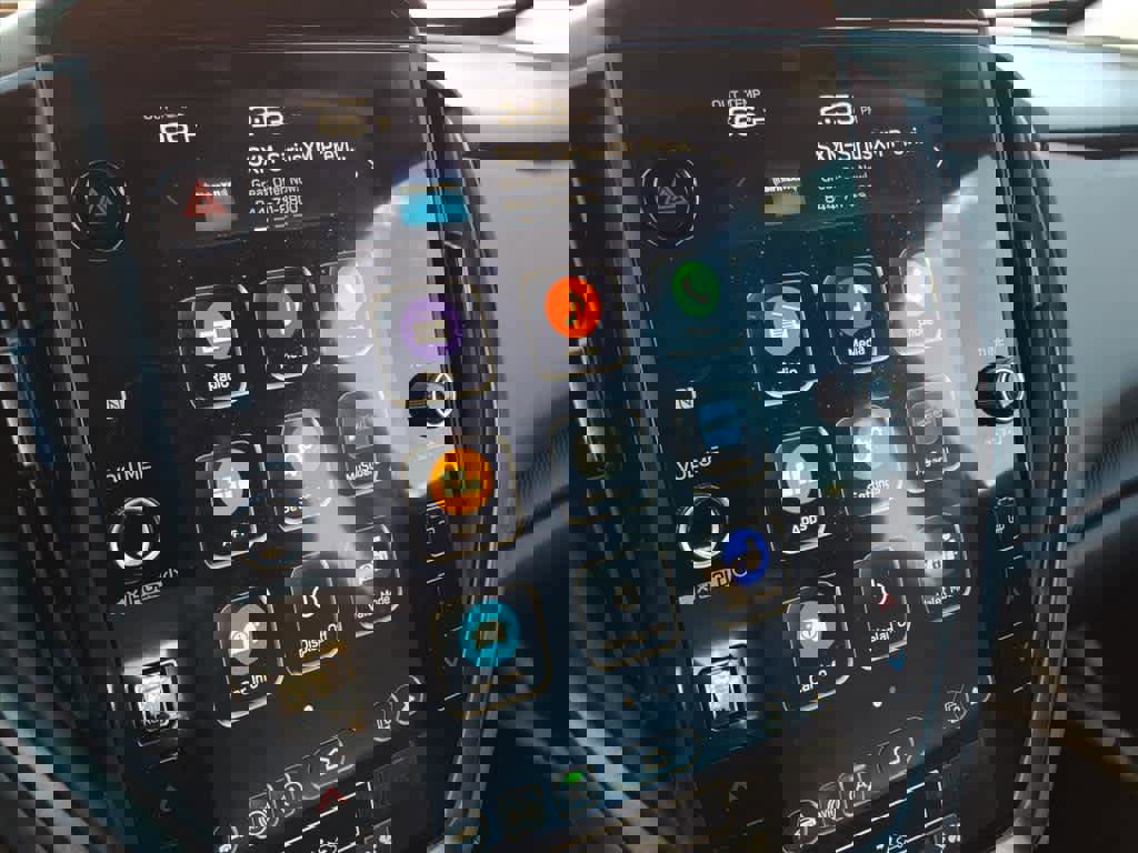 Certified 2025 Subaru Crosstrek 2.5i Limited w/ Popular Package #3A image 35