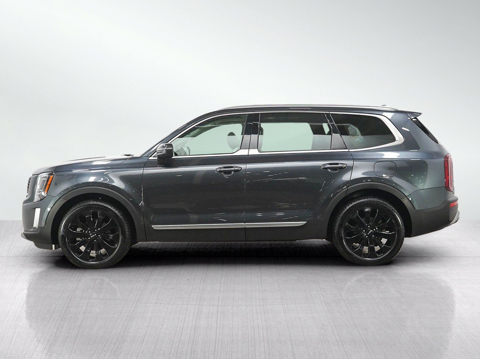 Used 2022 Kia Telluride S AWD/4WD image 2