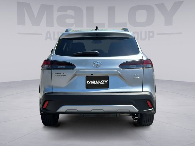 Used 2026 Toyota Corolla Cross LE w/ Moonroof Package image 4