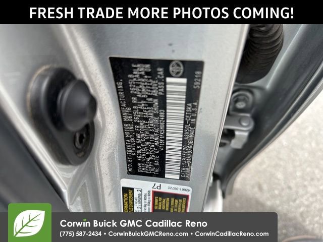 Used 2017 Toyota Camry SE w/ Four Season Floor Mat Package image 13