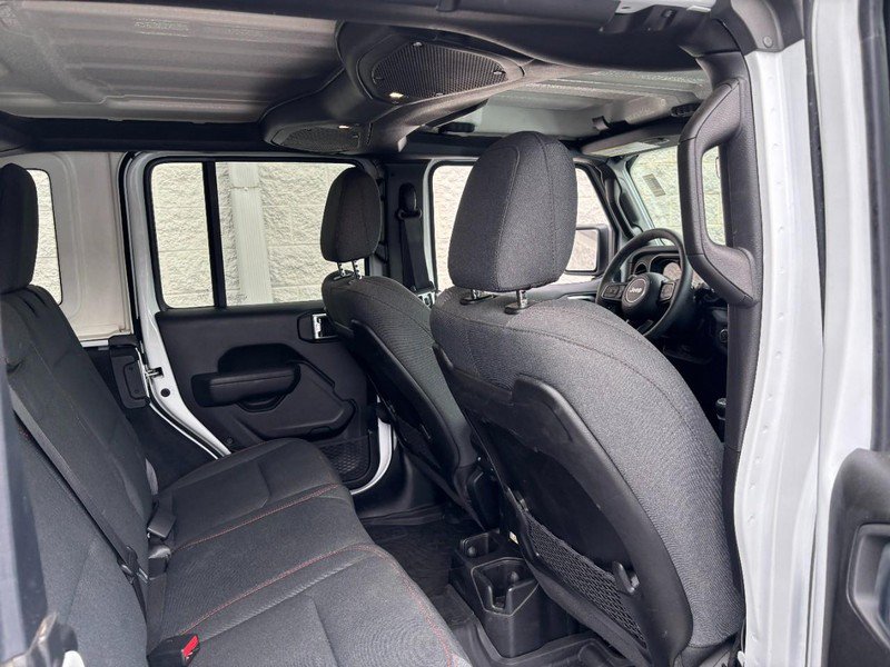 Used 2026 Jeep Wrangler Unlimited Rubicon w/ Technology Group AWD/4WD image 12