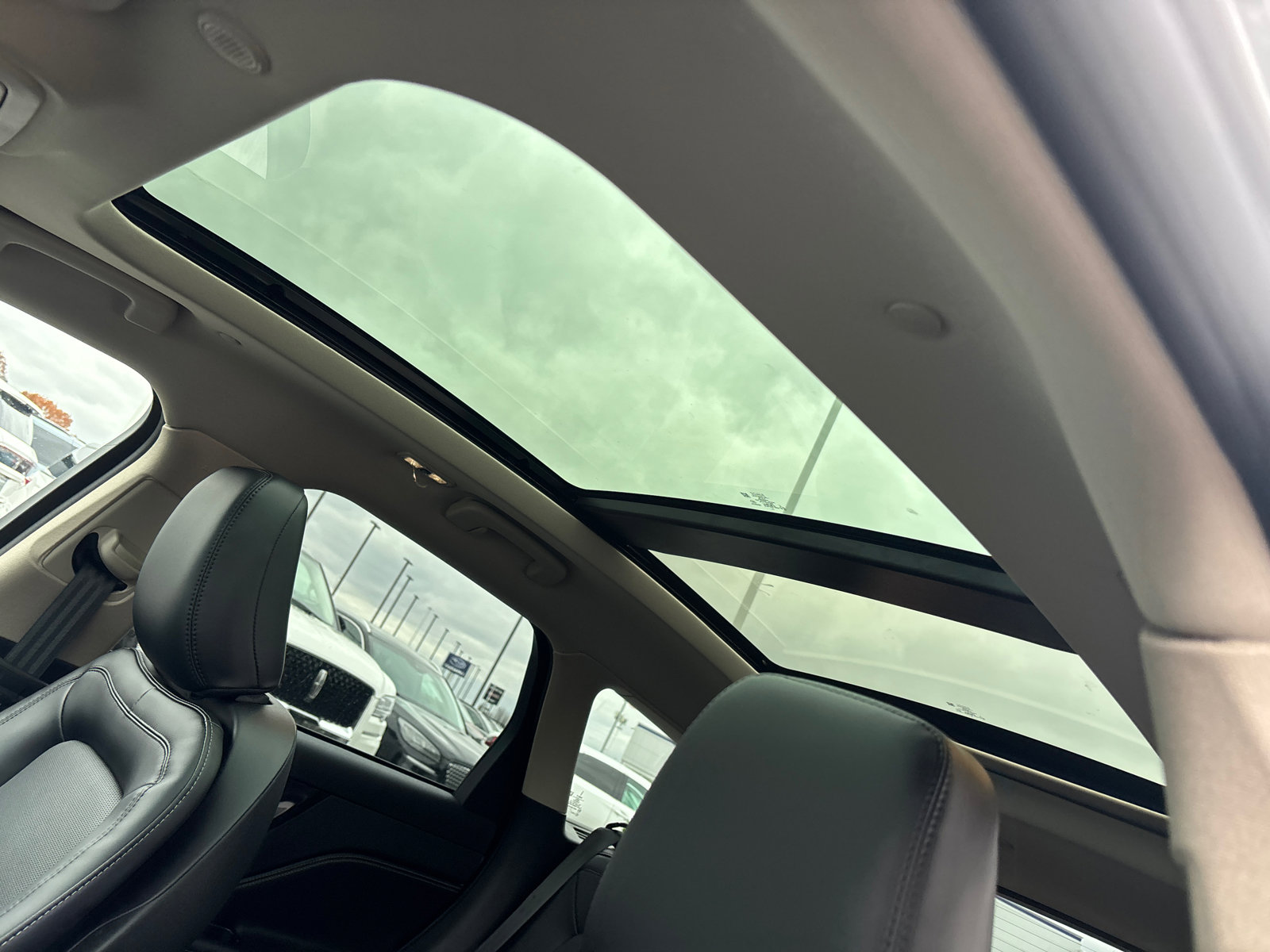 New 2026 Lincoln Corsair Reserve w/ Jet Appearance Package image 26