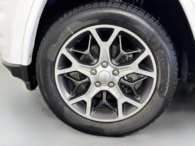 Used 2018 Jeep Grand Cherokee Limited AWD/4WD image 35