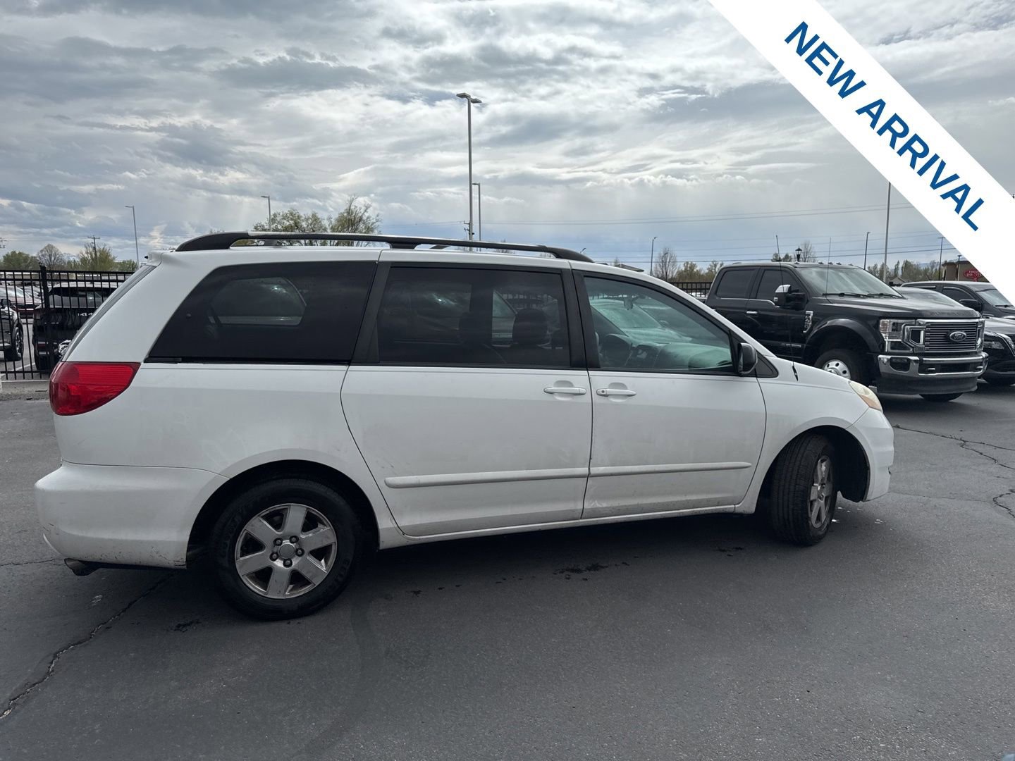 Used 2008 Toyota Sienna CE image 8