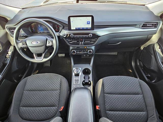 Used 2025 Ford Escape Active AWD/4WD image 16