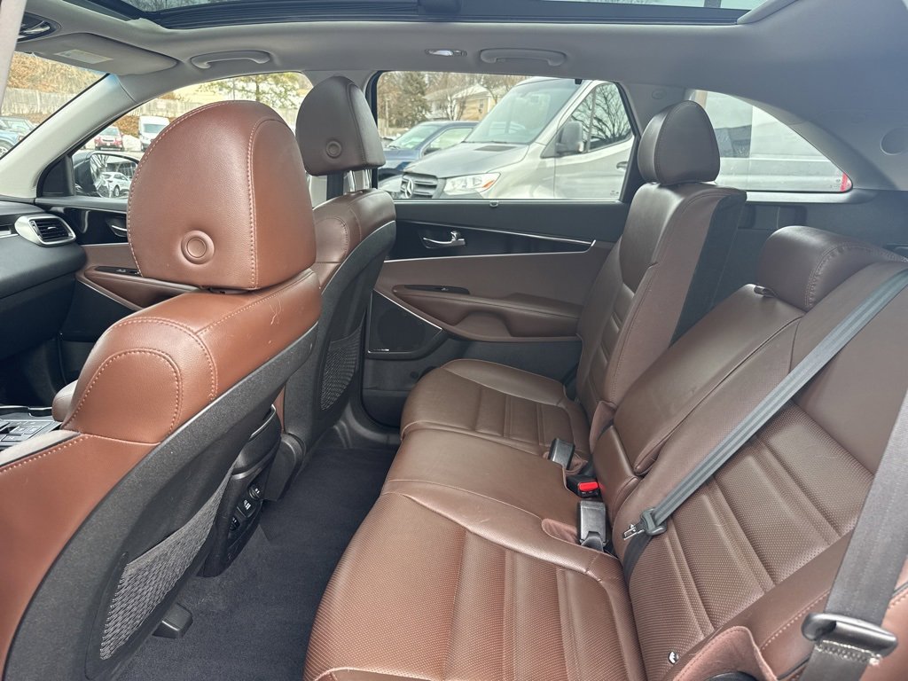 Used 2019 Kia Sorento SX w/ SX Touring Package image 25