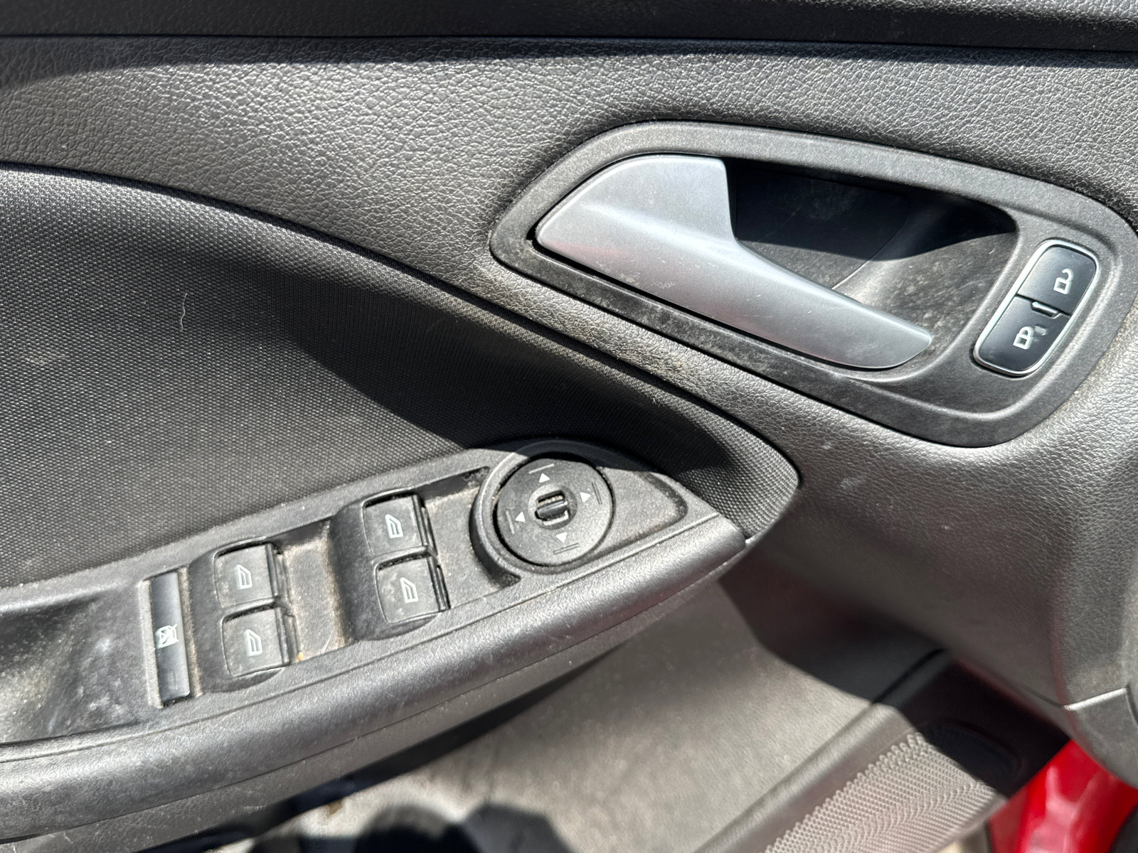 Used 2017 Ford Focus SE FWD image 9