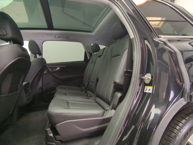 Used 2023 Audi Q7 3.0T Premium Plus w/ Premium Plus Package AWD/4WD image 26