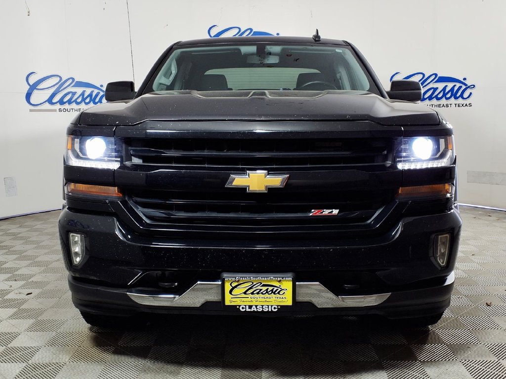 Used 2018 Chevrolet Silverado 1500 LT w/ Texas Edition AWD/4WD image 3