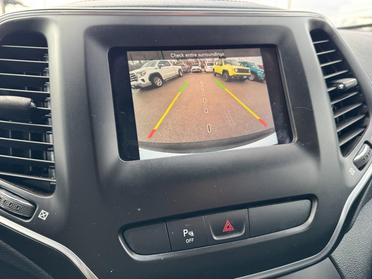 Used 2020 Jeep Cherokee Latitude Plus image 21