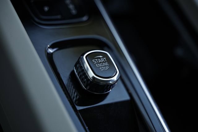 Used 2024 Volvo S60 B5 Core image 37